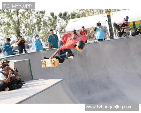 重庆滑板队在极限运动联赛中以60分稳居积分榜首位