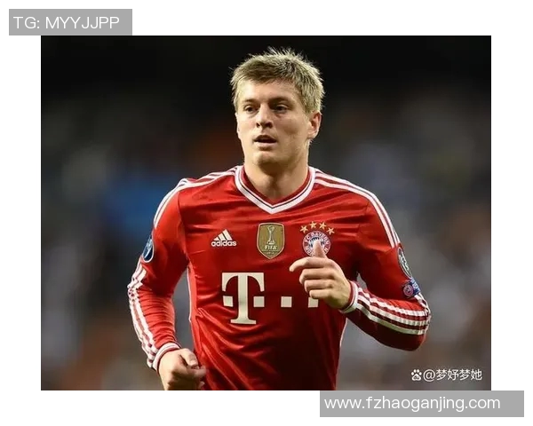 克罗斯：从足球场上的战术大师到生活中的低调绅士